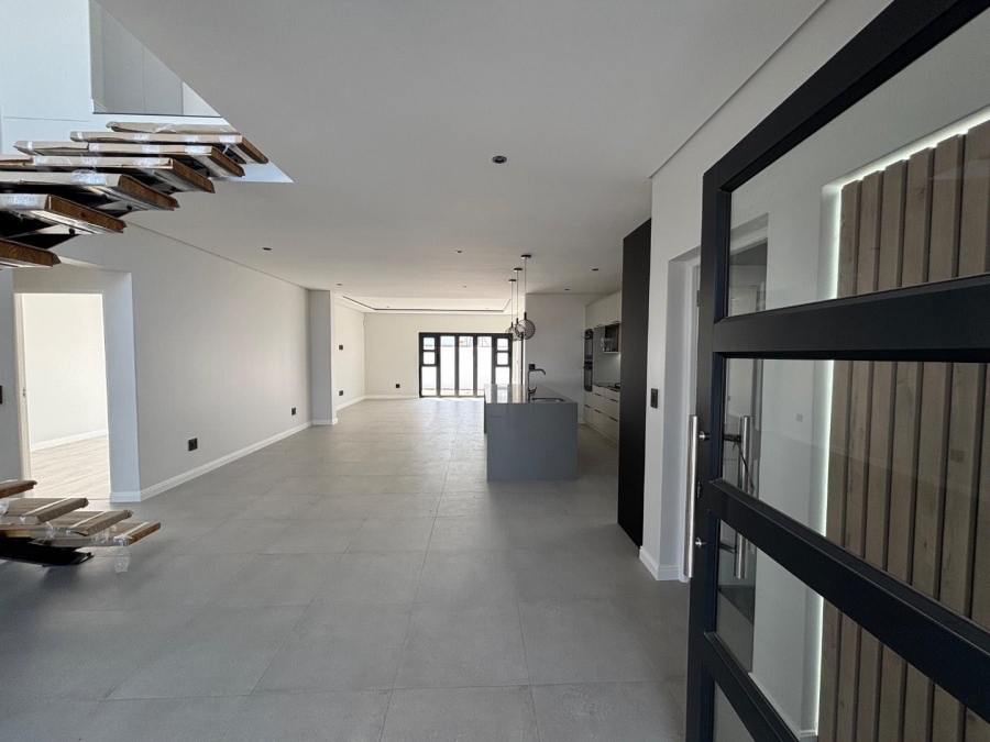 4 Bedroom Property for Sale in Sandown Western Cape